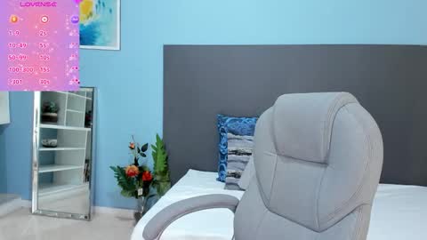 Kylie Reyes  online show from October 27, 7:29 pm