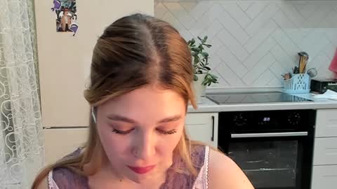 Snapshot of kylieblond chatting on December 19, 4:35 pm Din online show from December 19, 4:35 pm