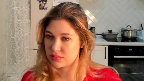 Snapshot of kylieblond chatting on February 2, 8:30 pm Din online show from February 2, 8:30 pm