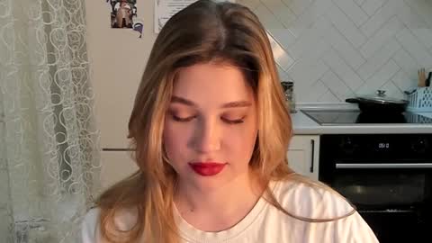 Snapshot of kylieblond chatting on March 3, 10:20 pm Din online show from March 3, 10:20 pm