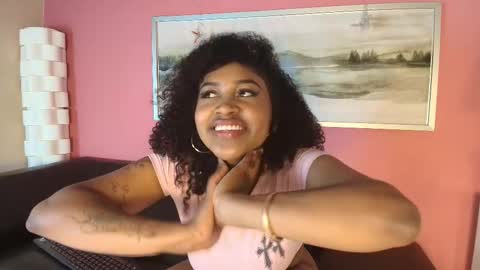 Snapshot of kylieebony_ chatting on March 3, 8:26 pm Kylie online show from March 3, 8:26 pm