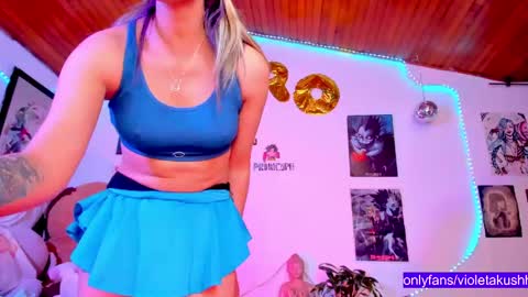 Snapshot of kyliekandy chatting on May 25, 12:05 am online show from May 25, 12:05 am