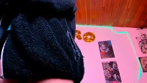 Snapshot of kyliekandy chatting on July 22, 2:14 am online show from July 22, 2:14 am