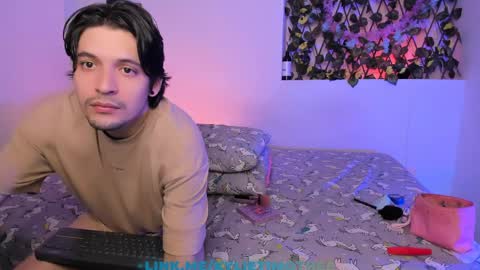 kylietimothee online show from April 15, 3:46 am