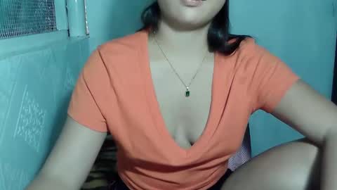 kylie online show from February 15, 6:32 am