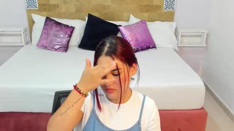 Kylie online show from February 25, 11:53 am