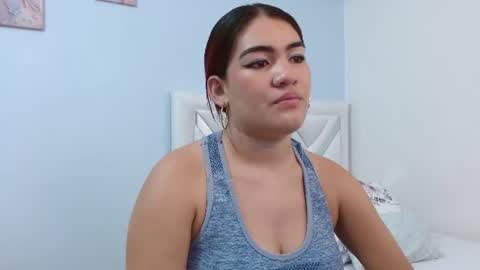 Snapshot of kyliiebaker chatting on July 17, 10:44 am Kylie online show from July 17, 10:44 am