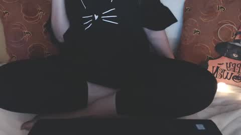 Snapshot of kymchi chatting on October 23, 11:24 pm Check Out My NSFW OnlyFans Link On Bio online show from October 23, 11:24 pm