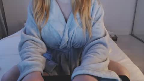 Snapshot of kymchi chatting on November 9, 10:08 pm Check Out My NSFW OnlyFans Link On Bio online show from November 9, 10:08 pm