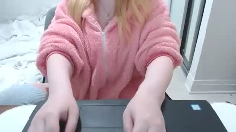 Snapshot of kymchi chatting on November 11, 10:21 pm Check Out My NSFW OnlyFans Link On Bio online show from November 11, 10:21 pm