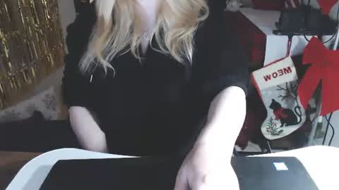 Snapshot of kymchi chatting on January 7, 12:13 am Check Out My NSFW OnlyFans Link On Bio online show from January 7, 12:13 am