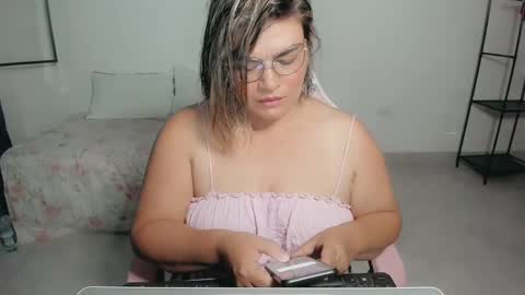 Snapshot of kyome360 chatting on September 20, 12:55 am kyome360 online show from September 20, 12:55 am