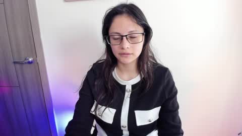 Snapshot of kyomi_chang chatting on July 4, 12:44 pm Kyomi online show from July 4, 12:44 pm