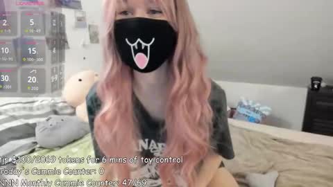 Kyra Wild online show from November 22, 12:31 am