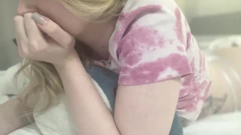 Snapshot of kyttilovelly chatting on February 20, 3:03 am Amanda online show from February 20, 3:03 am