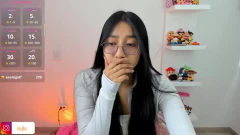 Snapshot of kyy_isa chatting on September 11, 5:02 pm IG online show from September 11, 5:02 pm