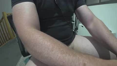 Snapshot of l00tz chatting on February 9, 1:26 pm l00tz online show from February 9, 1:26 pm