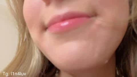 lina online show from October 31, 9:16 pm