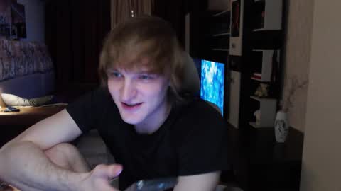 l1onkennedy online show from March 3, 8:04 pm