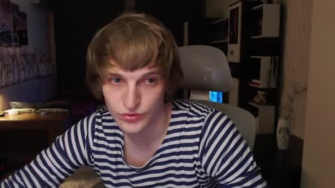 Snapshot of l1onkennedy chatting on April 7, 8:20 pm l1onkennedy online show from April 7, 8:20 pm