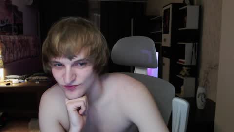 Snapshot of l1onkennedy chatting on April 9, 8:03 pm l1onkennedy online show from April 9, 8:03 pm