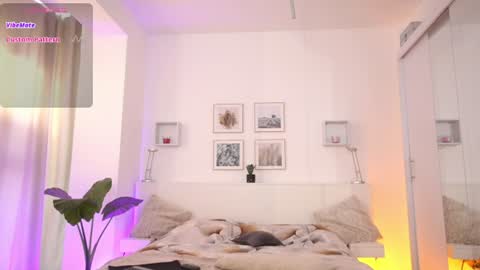 Snapshot of l1ttle_kiki chatting on June 27, 2:23 pm Viktoria White online show from June 27, 2:23 pm