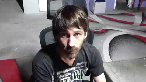 l1v1nth3dr3am online show from March 12, 5:57 am