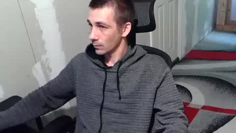 Snapshot of l1v1nth3dr3am chatting on May 2, 1:43 am l1v1nth3dr3am online show from May 2, 1:43 am