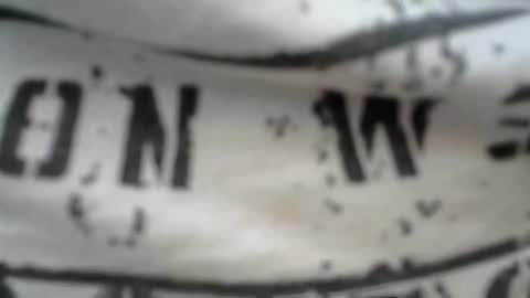 Snapshot of l3uttweiser chatting on August 1, 3:22 pm l3uttweiser online show from August 1, 3:22 pm