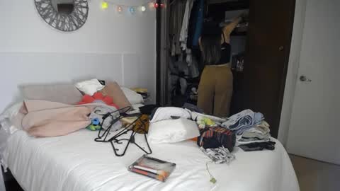 Snapshot of la_rola_ chatting on April 20, 3:31 am Catalina online show from April 20, 3:31 am