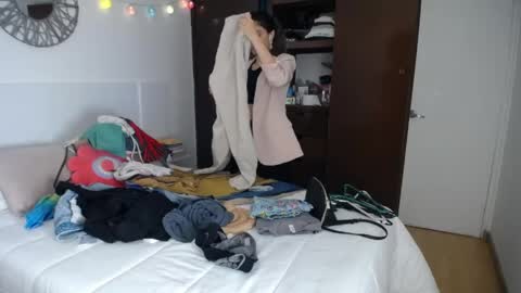Snapshot of la_rola_ chatting on May 5, 4:31 am Catalina online show from May 5, 4:31 am