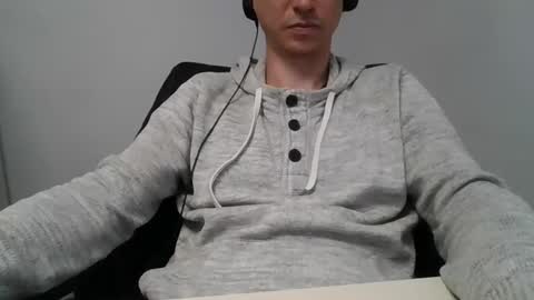 Snapshot of labelette007 chatting on May 4, 11:28 am labelette007 online show from May 4, 11:28 am