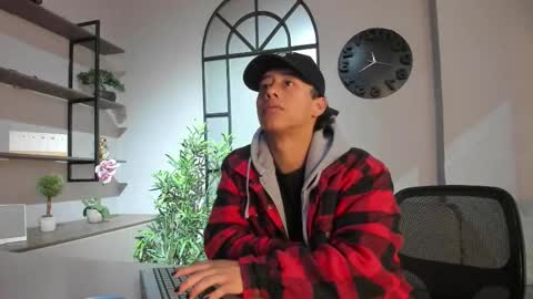 labrinthteasing online show from December 16, 12:54 pm