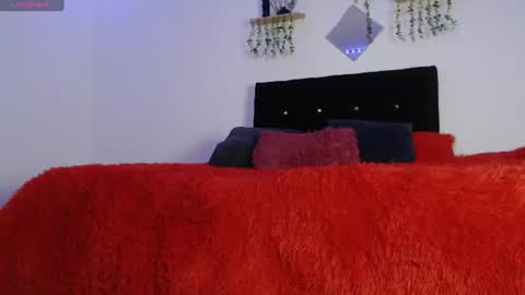 labrinthteasing online show from July 13, 6:11 pm