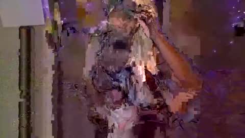 Snapshot of laceieizlaced chatting on April 7, 10:09 pm laceieizlaced online show from April 7, 10:09 pm