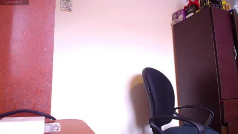 Snapshot of lacolombiana_bitch chatting on May 2, 6:35 pm Valentina online show from May 2, 6:35 pm
