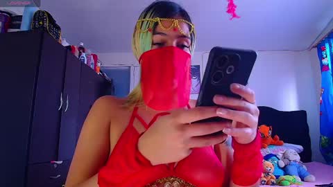 Snapshot of lacolombiana_bitch chatting on June 4, 7:53 pm Valentina online show from June 4, 7:53 pm