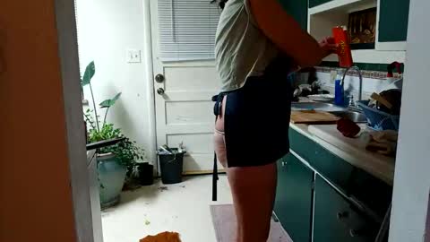 Snapshot of lacybell chatting on February 6, 3:48 am lacybell online show from February 6, 3:48 am