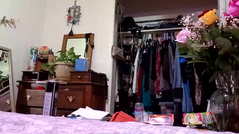 Snapshot of lacybell chatting on February 19, 1:18 am lacybell online show from February 19, 1:18 am