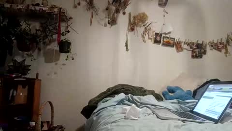 Snapshot of lacybell chatting on October 24, 12:19 am lacybell online show from October 24, 12:19 am