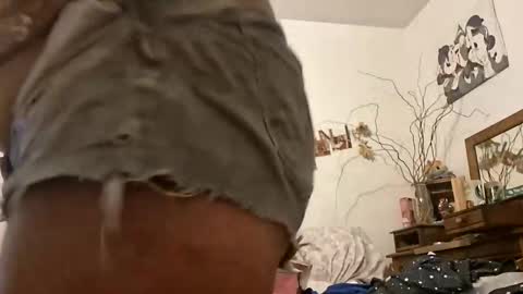 Snapshot of lacybell chatting on June 8, 8:48 am lacybell online show from June 8, 8:48 am