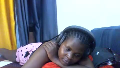 Snapshot of ladar_ chatting on February 24, 7:23 pm vida online show from February 24, 7:23 pm