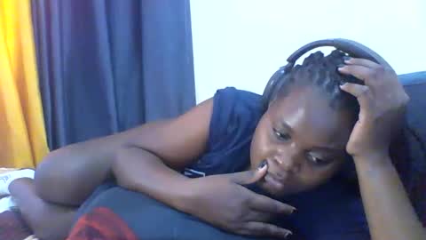 Snapshot of ladar_ chatting on February 26, 9:30 am vida online show from February 26, 9:30 am