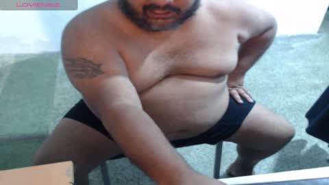 Snapshot of ladillado chatting on March 5, 1:23 am rob online show from March 5, 1:23 am