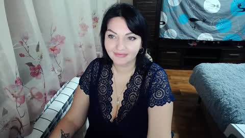 lady_boom_ online show from December 18, 5:10 pm