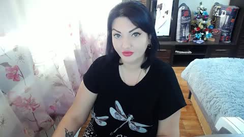 lady_boom_ online show from January 2, 10:37 am