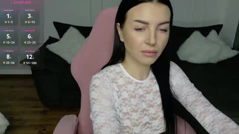 Snapshot of lady_charm__ chatting on April 21, 5:36 am Mira online show from April 21, 5:36 am