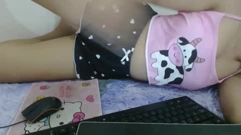 Snapshot of lady_evonne chatting on September 18, 10:39 am Evon online show from September 18, 10:39 am