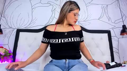 LADY  online show from March 27, 2:17 am