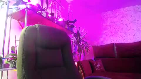 Snapshot of lady_gloria chatting on January 4, 6:41 am Lady Gloria online show from January 4, 6:41 am